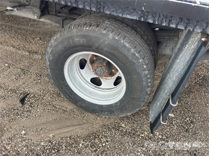 Chevrolet 3500 HD Flakbilar