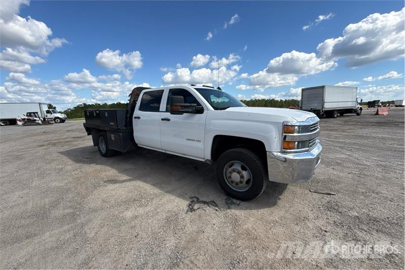Chevrolet 3500 HD Camion plateau