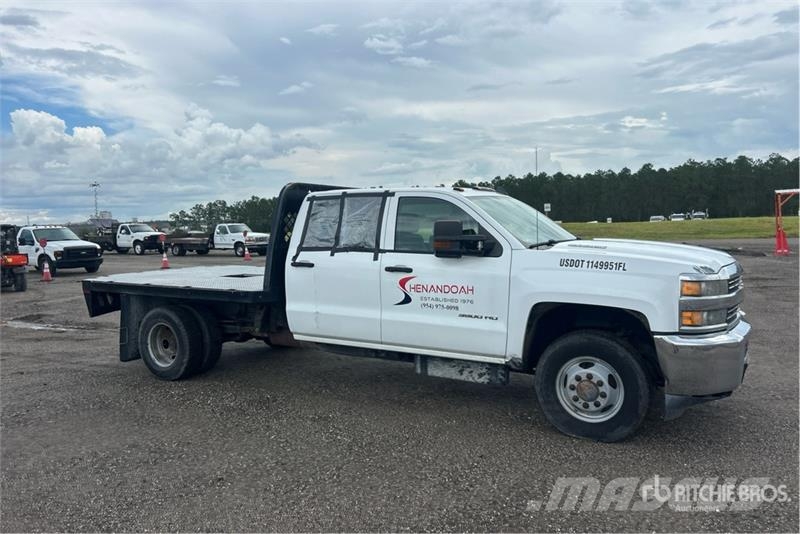 Chevrolet 3500 HD Flakbilar