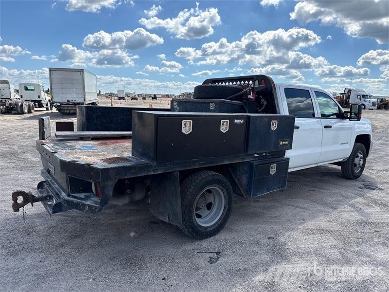 Chevrolet 3500 HD Flatbed / Dropside trucks