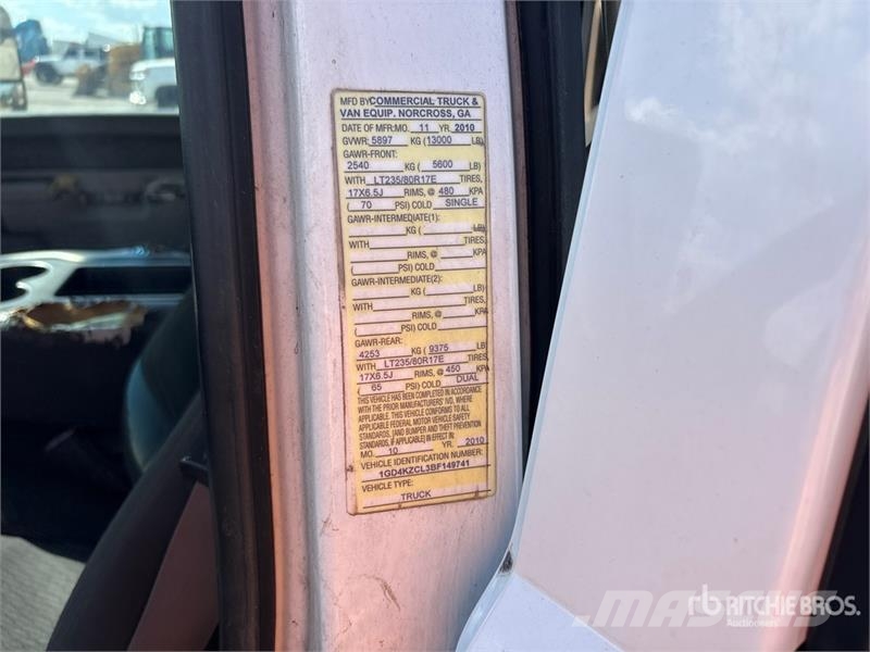 Chevrolet 3500 HD Tovornjaki s kesonom/platojem