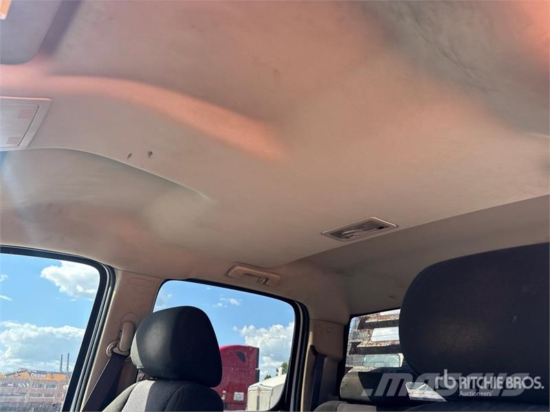 Chevrolet 3500 HD Tovornjaki s kesonom/platojem