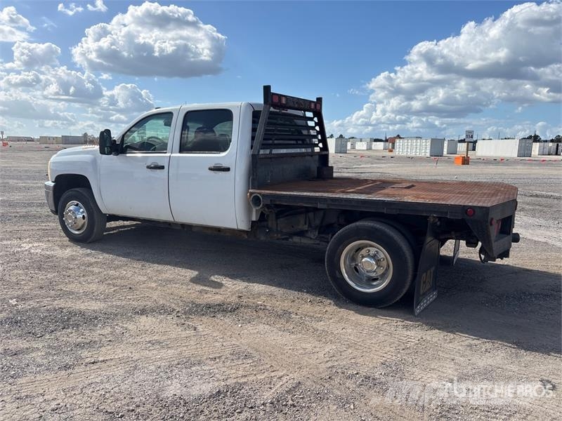 Chevrolet 3500 HD Tovornjaki s kesonom/platojem