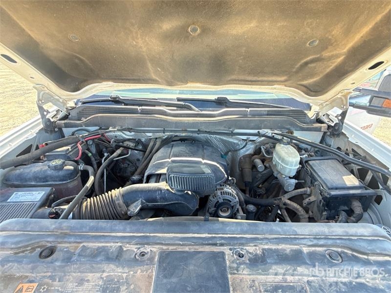 Chevrolet 3500 HD 4x2 Crew Cab Simpson water pump with 35 ga Utilitaire benne