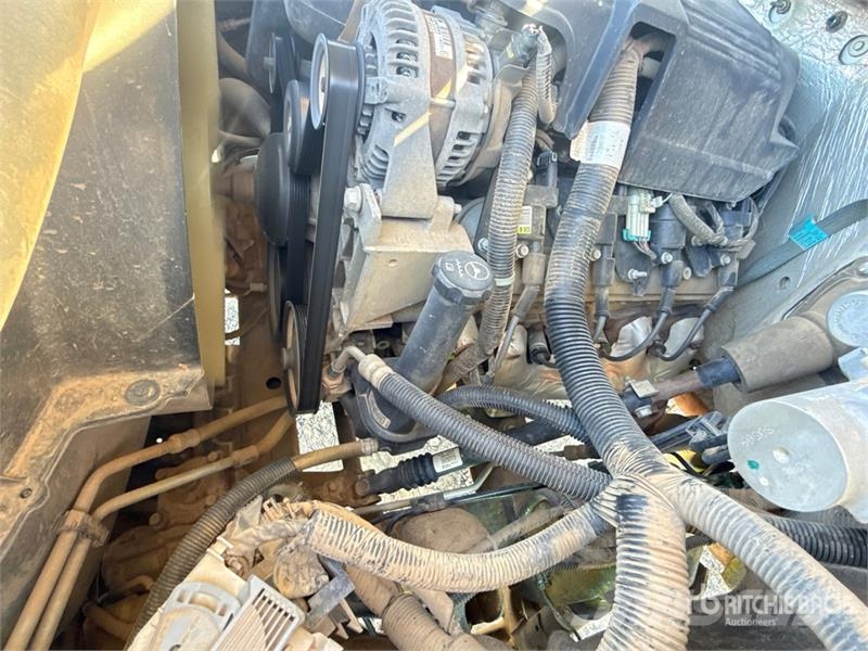 Chevrolet 3500 HD 4x2 Crew Cab Simpson water pump with 35 ga Utilitaire benne