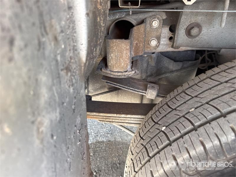 Chevrolet 3500 HD 4x4 Crew Cab Pickup Drugi