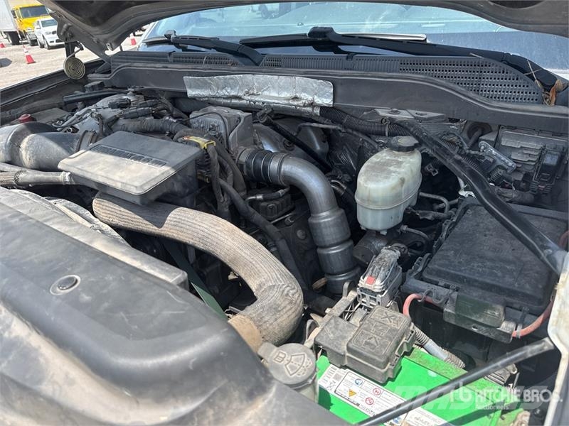 Chevrolet 3500 HD 4x4 Crew Cab Pickup Drugi