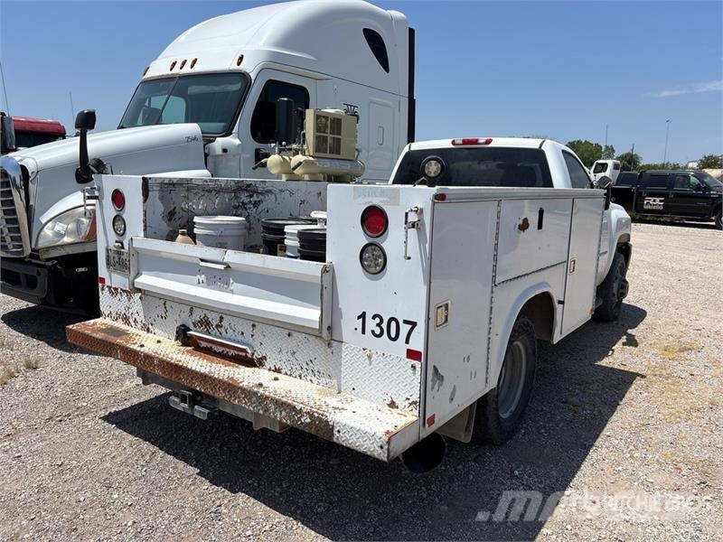 Chevrolet 3500 Utility Truck (Inoperable) Pickup/Αγροτικό