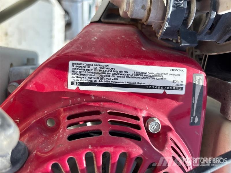 Chevrolet 3500 Utility Truck (Inoperable) Pickup/Αγροτικό