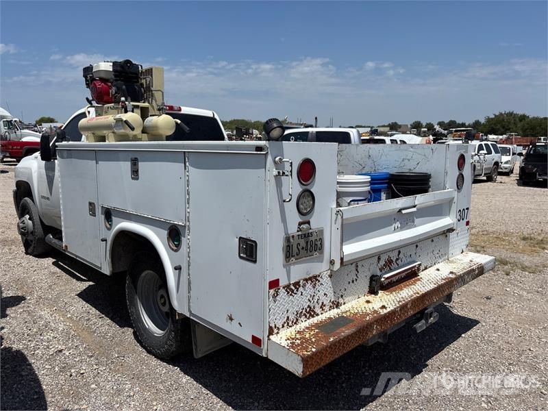 Chevrolet 3500 Utility Truck (Inoperable) Pickup/Αγροτικό