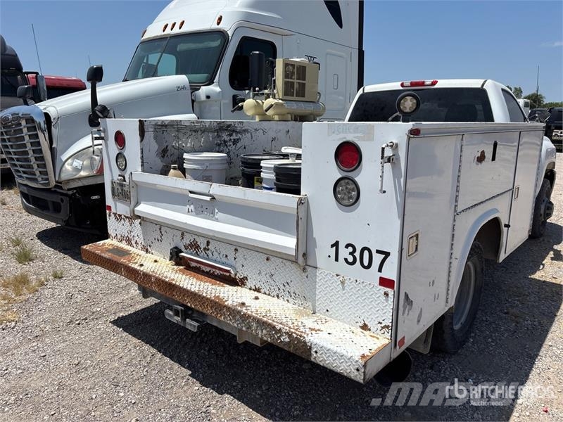 Chevrolet 3500 Utility Truck (Inoperable) Pickup/Αγροτικό