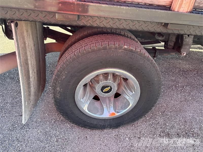 Chevrolet 3500HD Flatbed kamyonlar