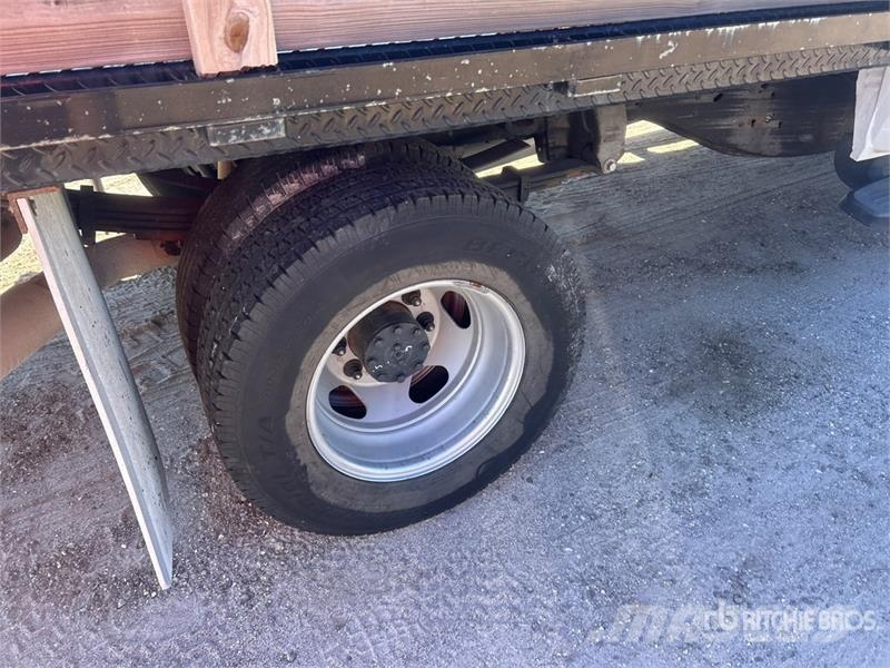 Chevrolet 3500HD Flatbed kamyonlar