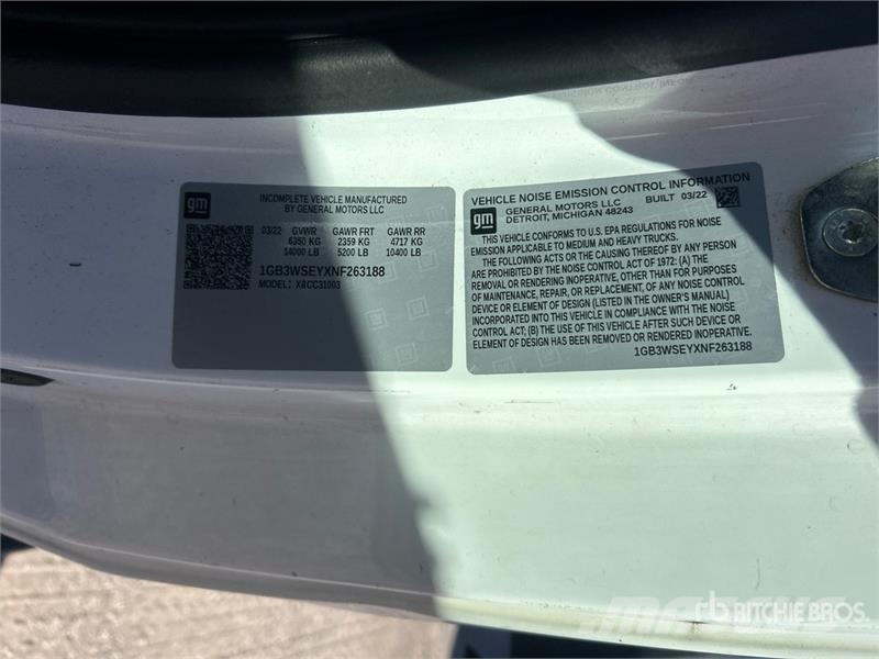 Chevrolet 3500HD Platformas/izkraušana no sāniem