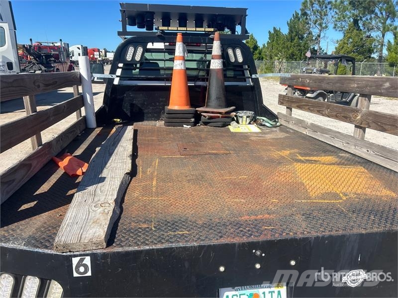 Chevrolet 3500HD Flatbed kamyonlar