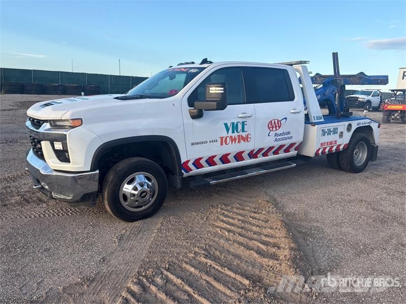 Chevrolet 3500HD 4x2 Crew Cab Tow Truck 救援車