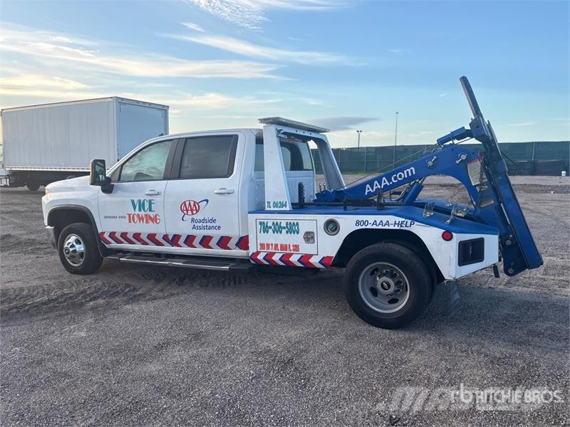 Chevrolet 3500HD 4x2 Crew Cab Tow Truck 救援車