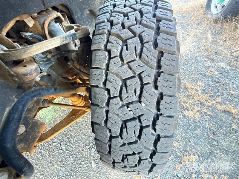 Chevrolet 3500HD 4x4 Crew Cab Utility Truck 皮卡车