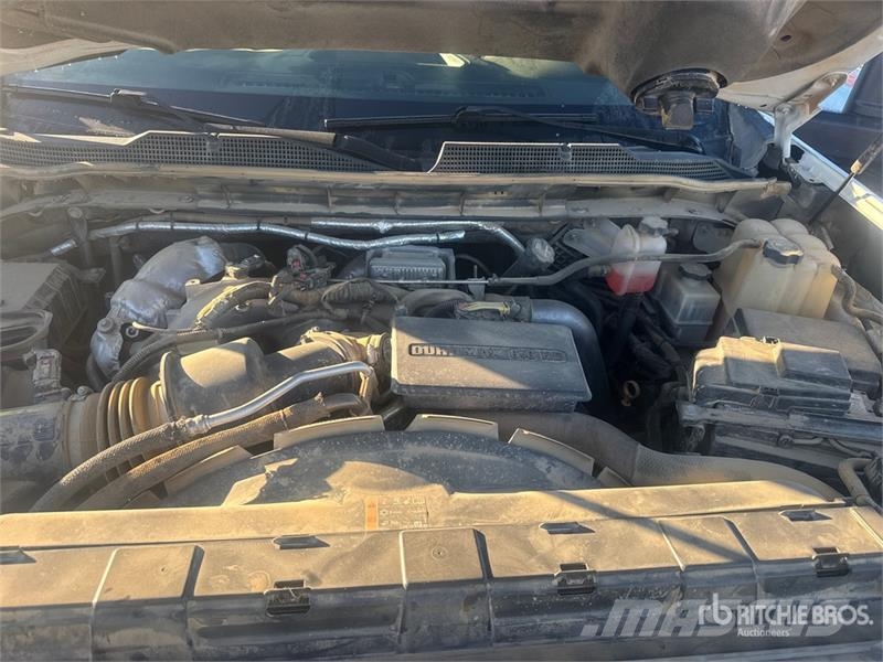 Chevrolet 3500HD 4x4 Crew Cab Utility Truck 皮卡车
