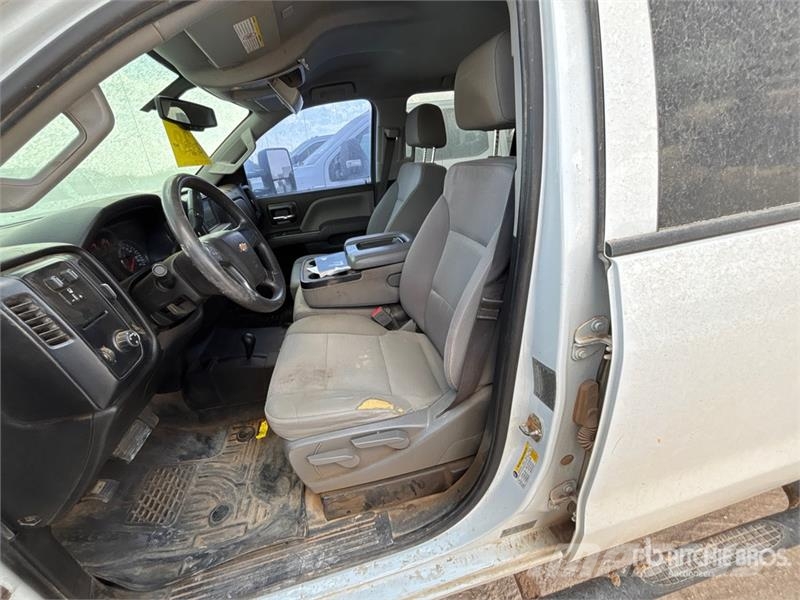 Chevrolet 3500HD 4x4 Crew Cab Pickup Other