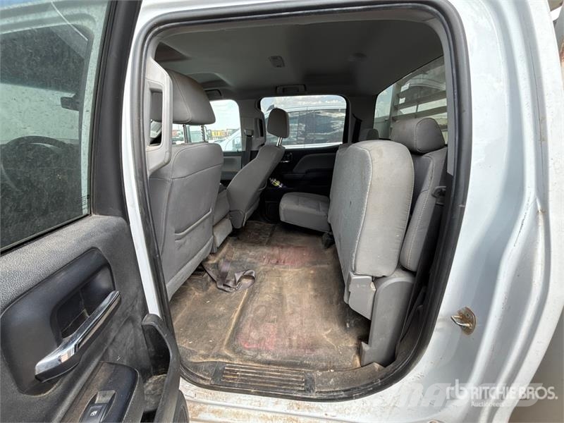 Chevrolet 3500HD 4x4 Crew Cab Utility Truck Pick up/Dropside