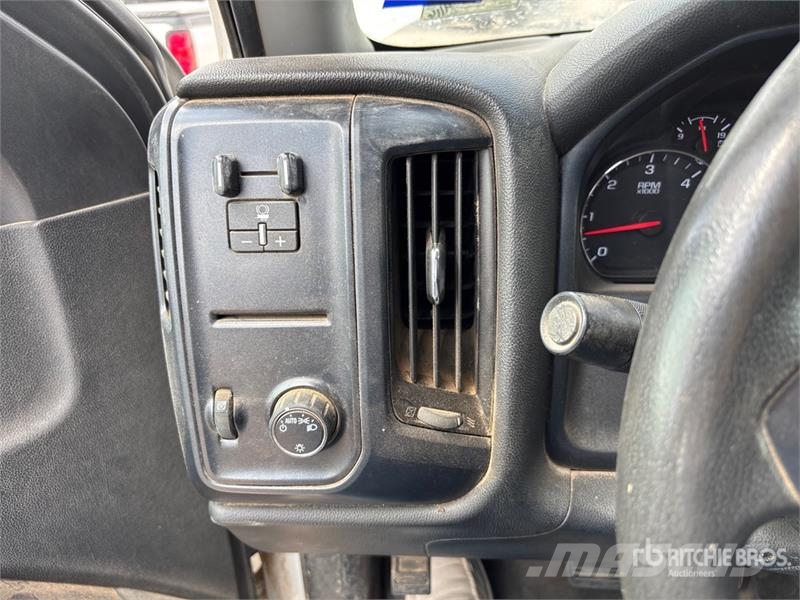 Chevrolet 3500HD 4x4 Crew Cab Utility Truck Pick up/Dropside