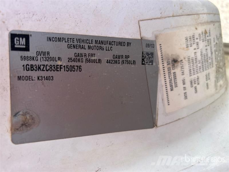 Chevrolet 3500HD 4x4 Utility Truck (Inoperable) Pickup/planbiler