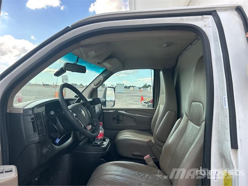 Chevrolet 4500 4x2 Van Truck Kapali kasa kamyonlar