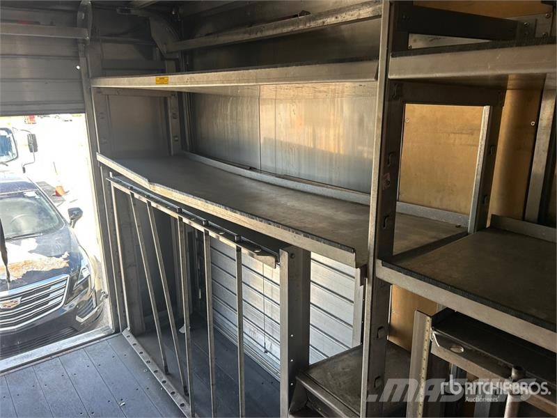 Chevrolet 4500 4x2 Van Truck Kapali kasa kamyonlar