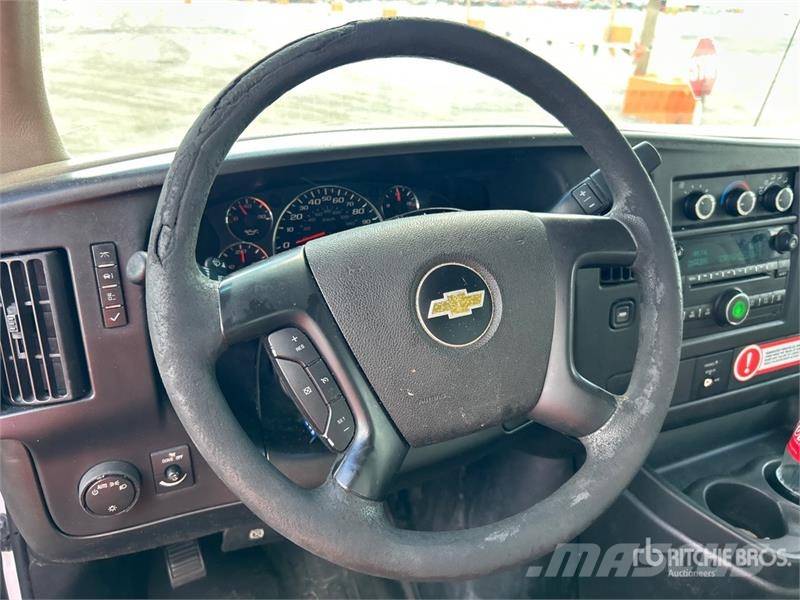 Chevrolet 4500 4x2 Van Truck Kapali kasa kamyonlar
