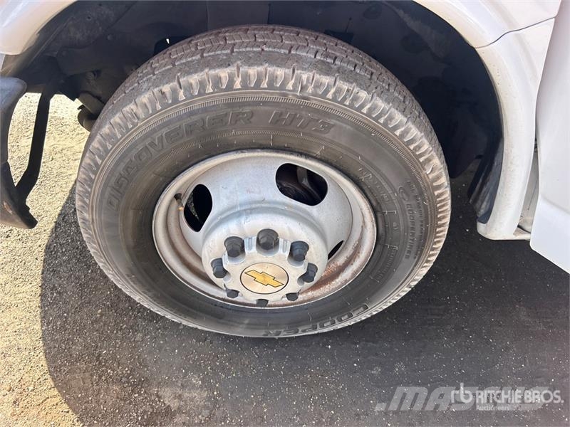 Chevrolet 4500 4x2 Van Truck Kapali kasa kamyonlar