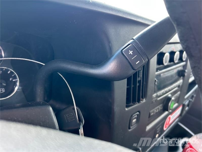 Chevrolet 4500 4x2 Van Truck Kapali kasa kamyonlar
