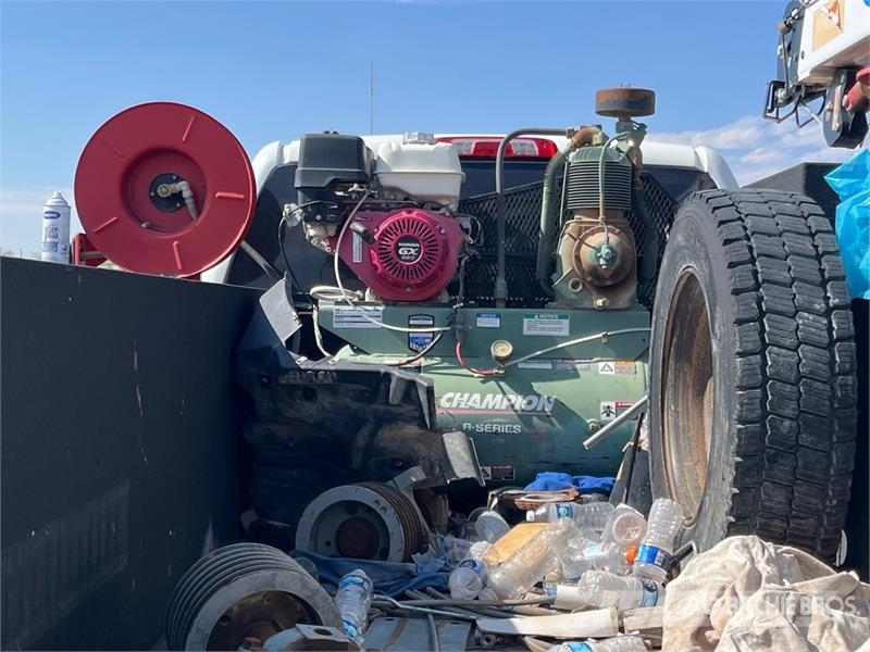 Chevrolet 5500 多目的／汎用車両