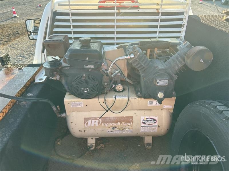 Chevrolet 5500HD 4x2 Service Truck Municipal / general purpose vehicles