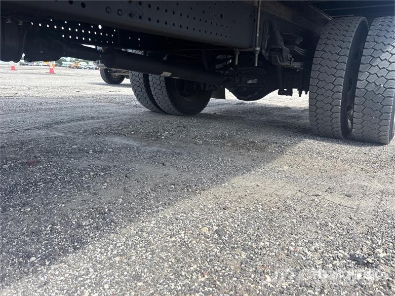 Chevrolet 5500XD 4x2 Van Truck 厢式货车