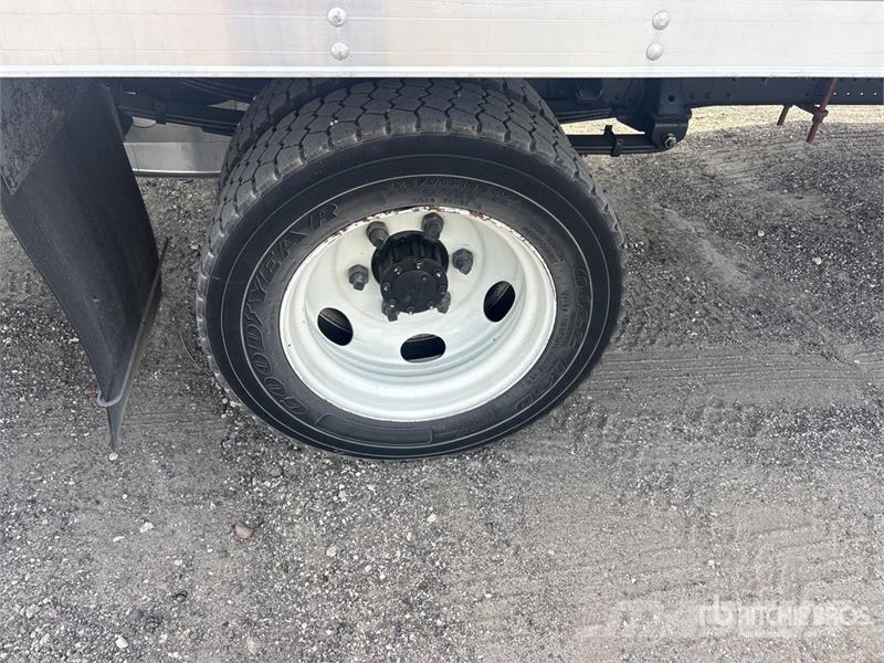 Chevrolet 5500XD 4x2 Van Truck 厢式货车