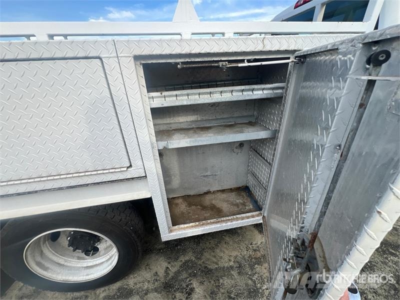 Chevrolet 6500 HD 4x2 Service Truck Municipal / general purpose vehicles