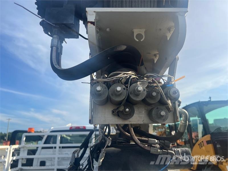 Chevrolet 6500 HD 4x2 Service Truck Municipal / general purpose vehicles
