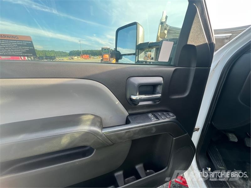 Chevrolet 6500 HD 4x2 Service Truck Municipal / general purpose vehicles