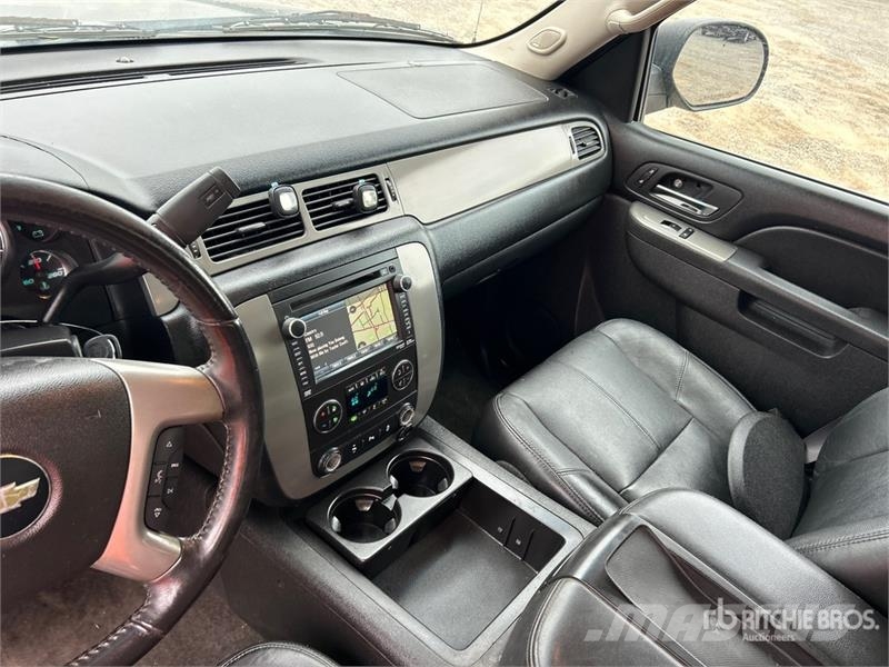 Chevrolet Avalanche 4x4 Crew Cab Pickup Otros