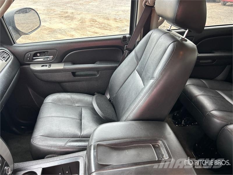 Chevrolet Avalanche 4x4 Crew Cab Pickup Otros