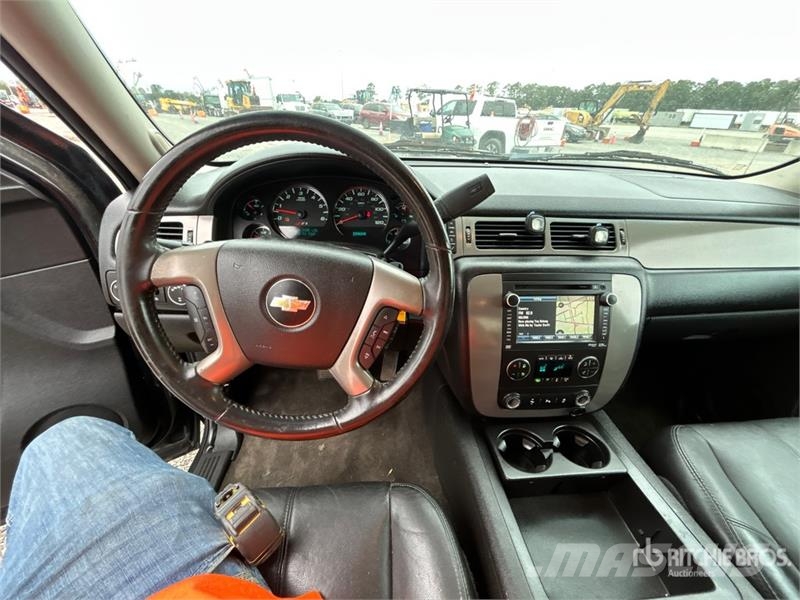 Chevrolet Avalanche 4x4 Crew Cab Pickup Otros