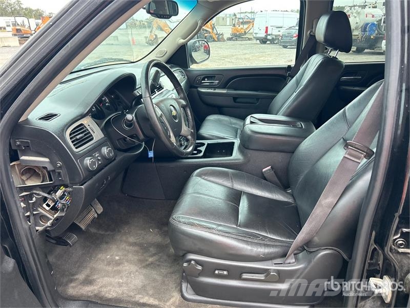 Chevrolet Avalanche 4x4 Crew Cab Pickup Otros