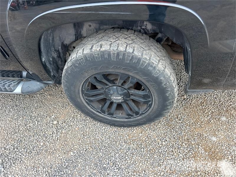 Chevrolet Avalanche 4x4 Crew Cab Pickup Otros