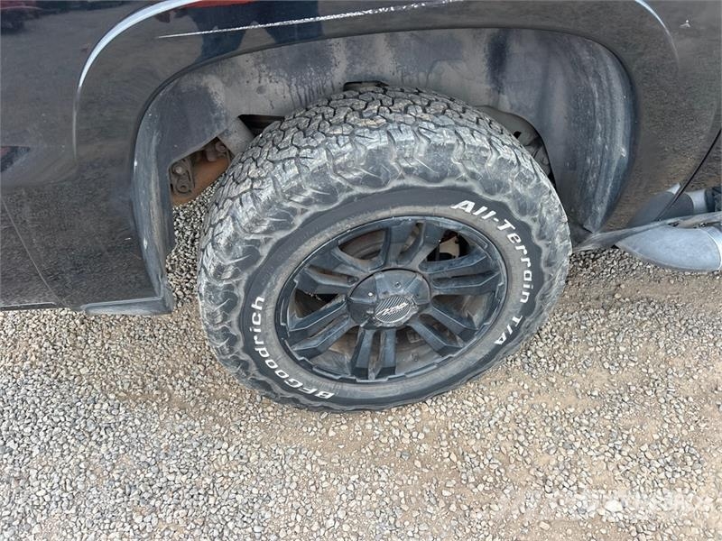 Chevrolet Avalanche 4x4 Crew Cab Pickup Otros