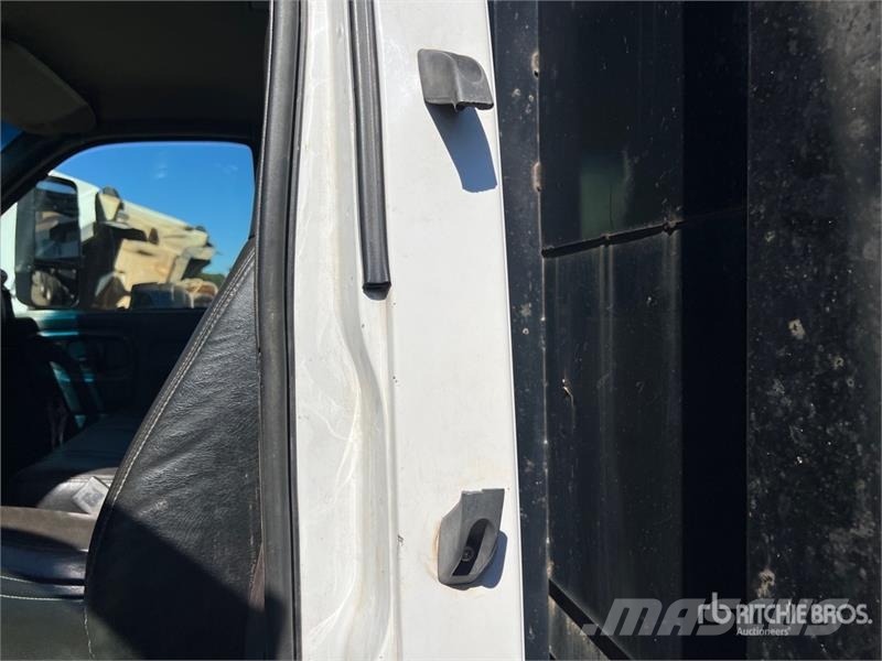 Chevrolet C4500 4x2 Dump Truck Tippbilar
