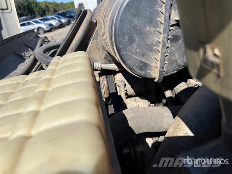 Chevrolet C4500 4x2 Dump Truck Tippbilar