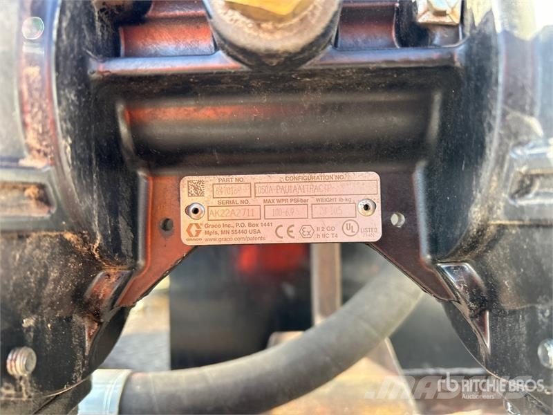 Chevrolet C4500 4x2 Fuel and Lube Truck Cysterna