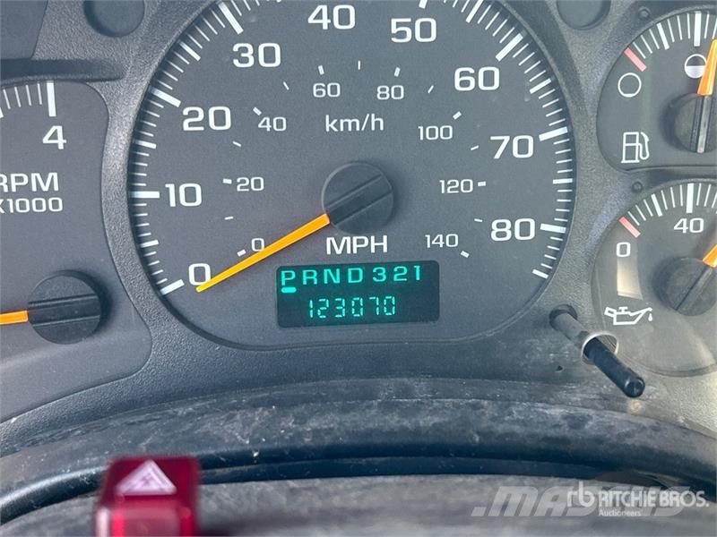 Chevrolet C4500 4x2 Fuel and Lube Truck Cysterna