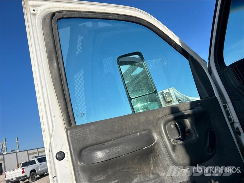 Chevrolet C4500 4x2 Fuel and Lube Truck Cysterna
